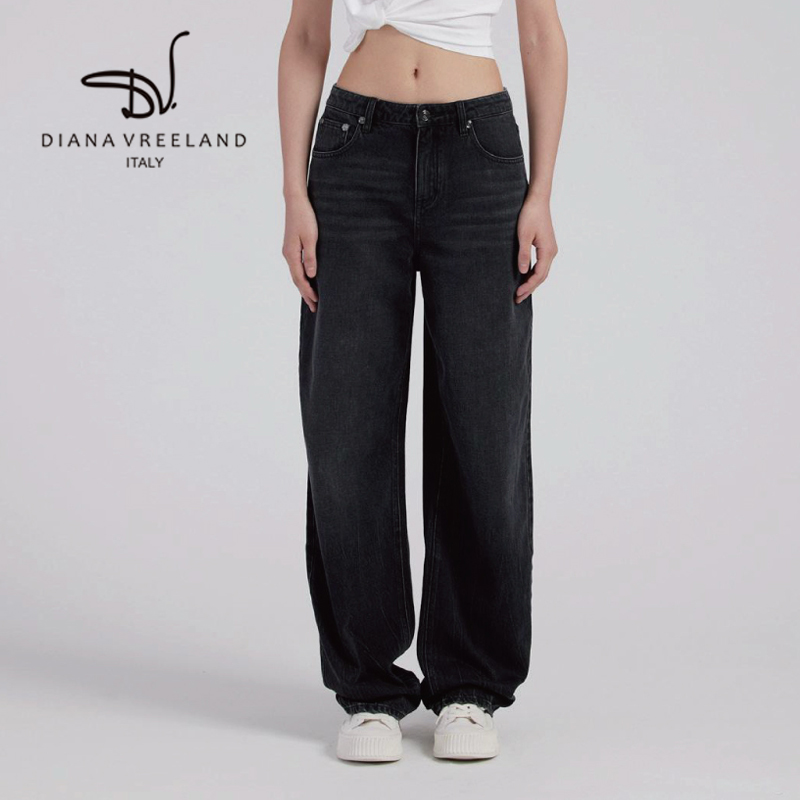 【Diana Vreeland】ストレートミドルライズデニムパンツ